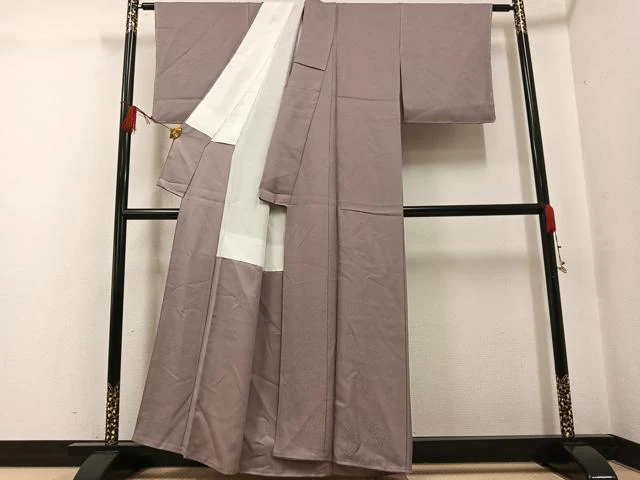 平和屋着物●上質な色無地 草花地紋 鳩羽鼠色 正絹 逸品 未使用 AABG0413ph - Image 3